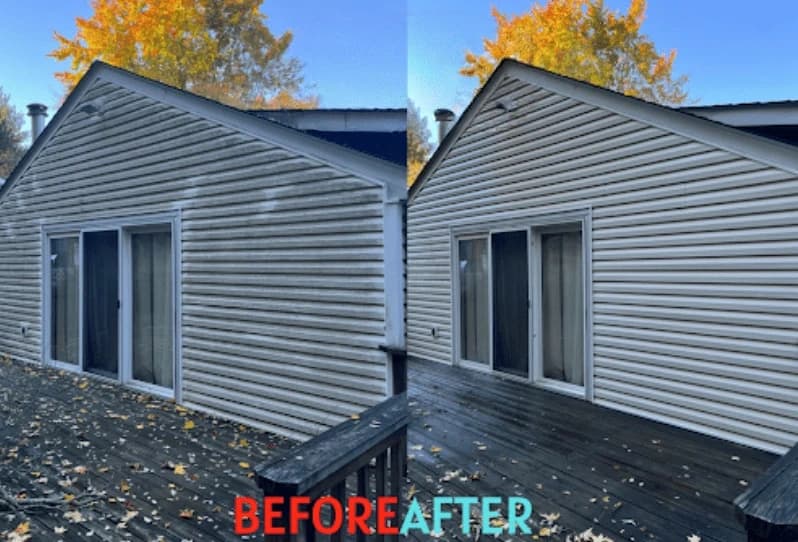 House washing service being performed by Strongsville Power Washing expert in Strongsville