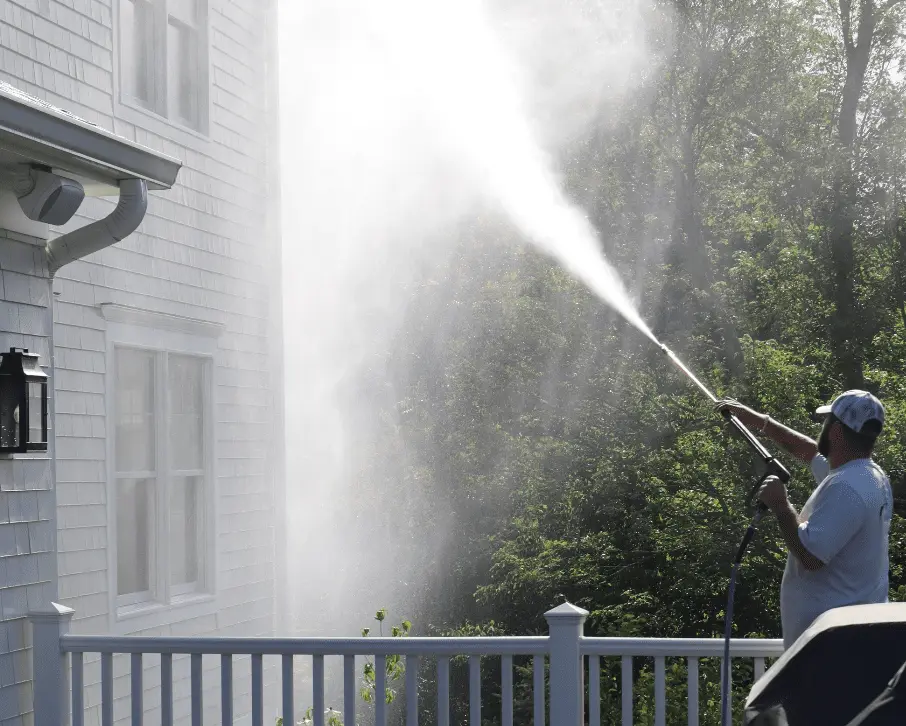 House Washing service in Strongsville, OH
